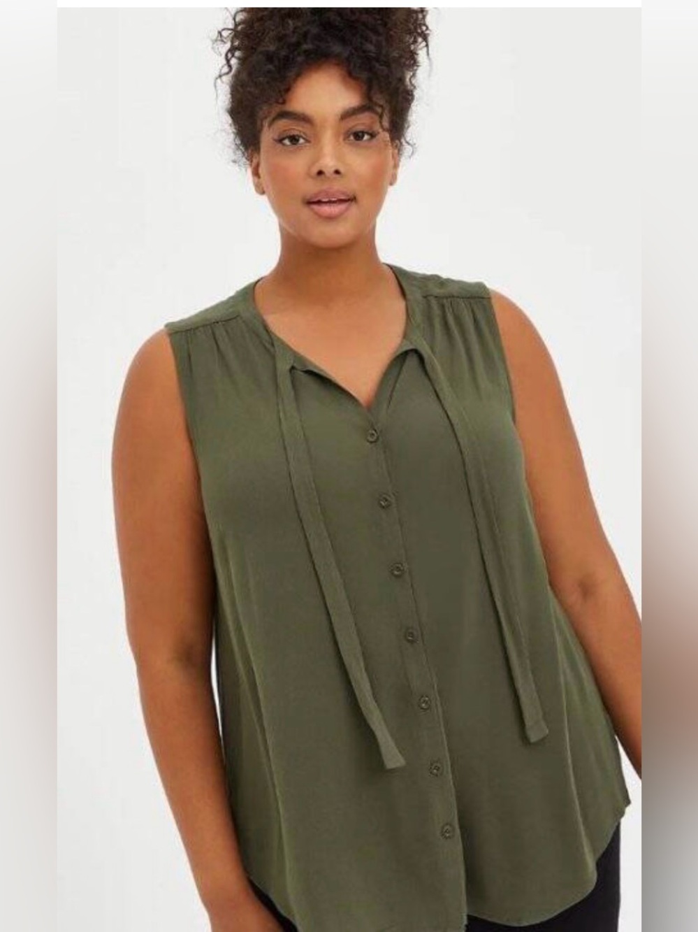 Torrid Olive Green Sleeveless Button Front V-Neck Top size 1